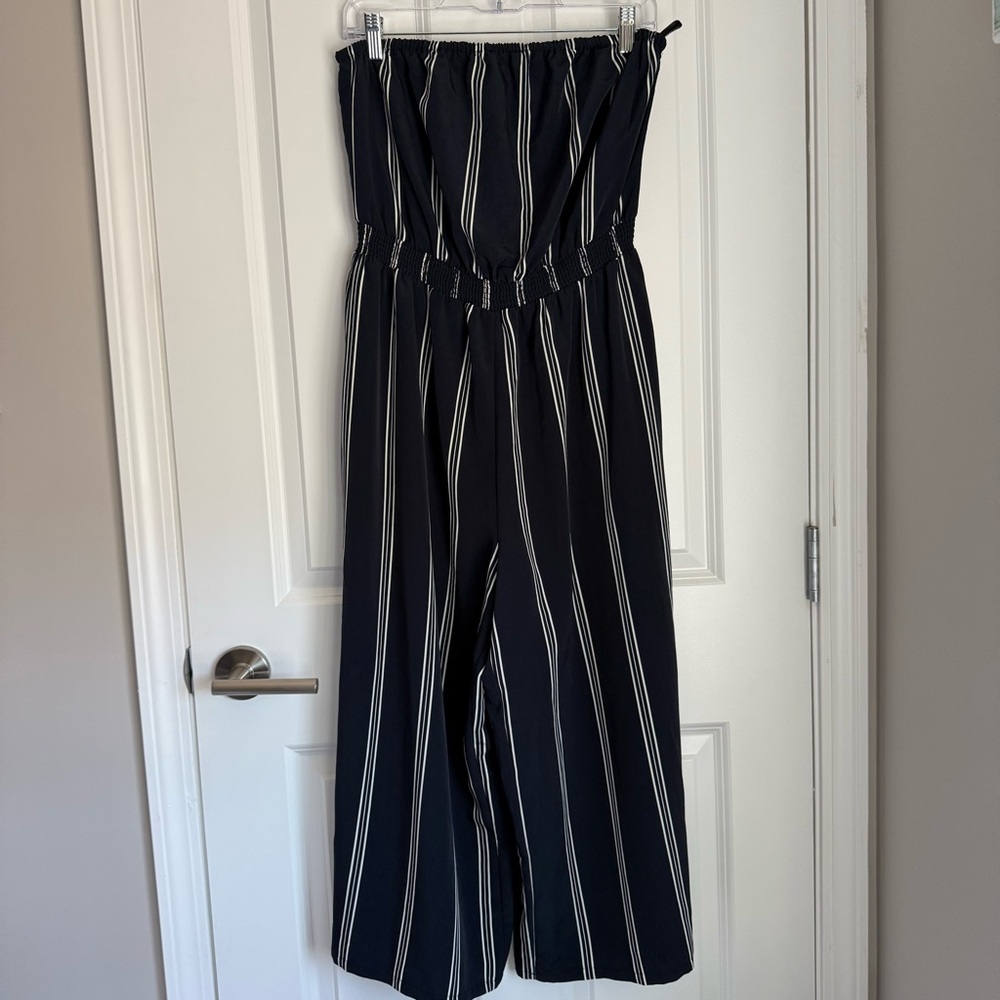 Libby Edelman Striped Navy and White Strapless Wide Leg Jumpsuit. Size Large. NW